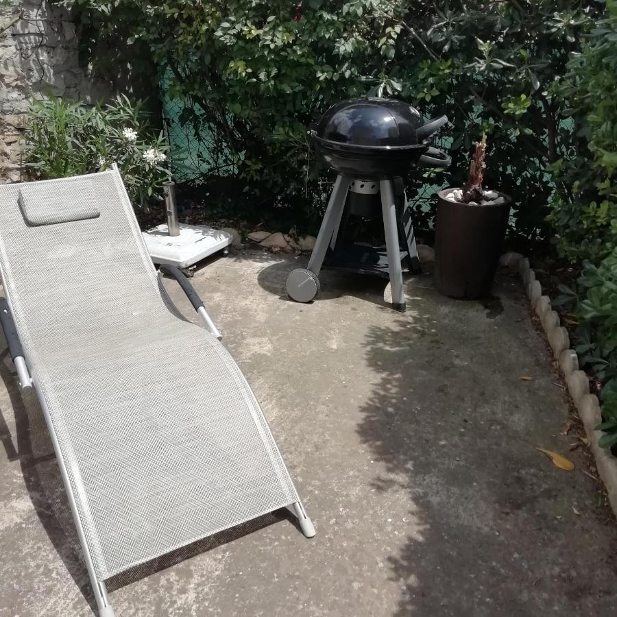 Studio En Rez De Jardin Narbonne Apartment Bagian luar foto