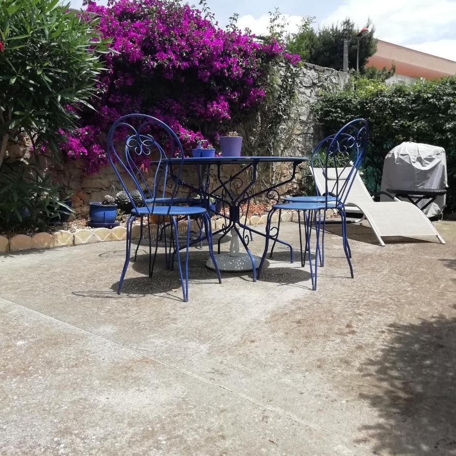 Studio En Rez De Jardin Narbonne Apartment Bagian luar foto